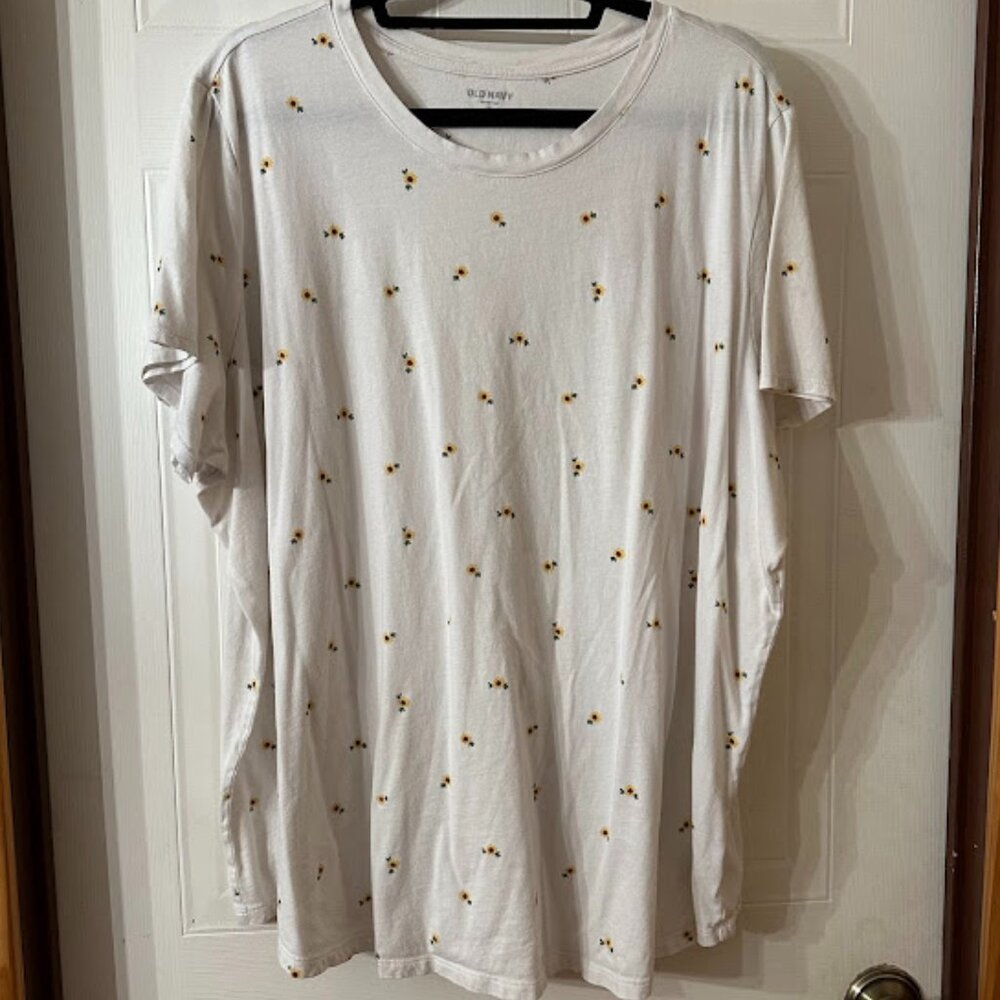 {Plus Size} Old Navy Sunflower Tee~ Size 3X~ White~ Comfy (A8)